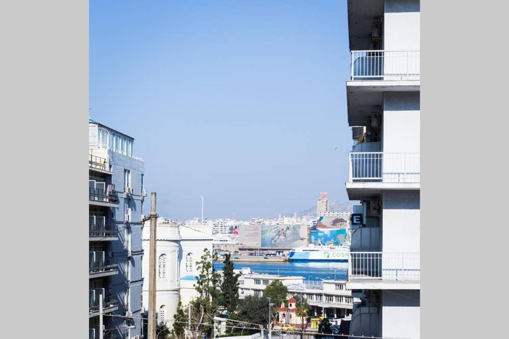 Neoclassical Apartment With 3 Bedrooms In 피레아스 외부 사진